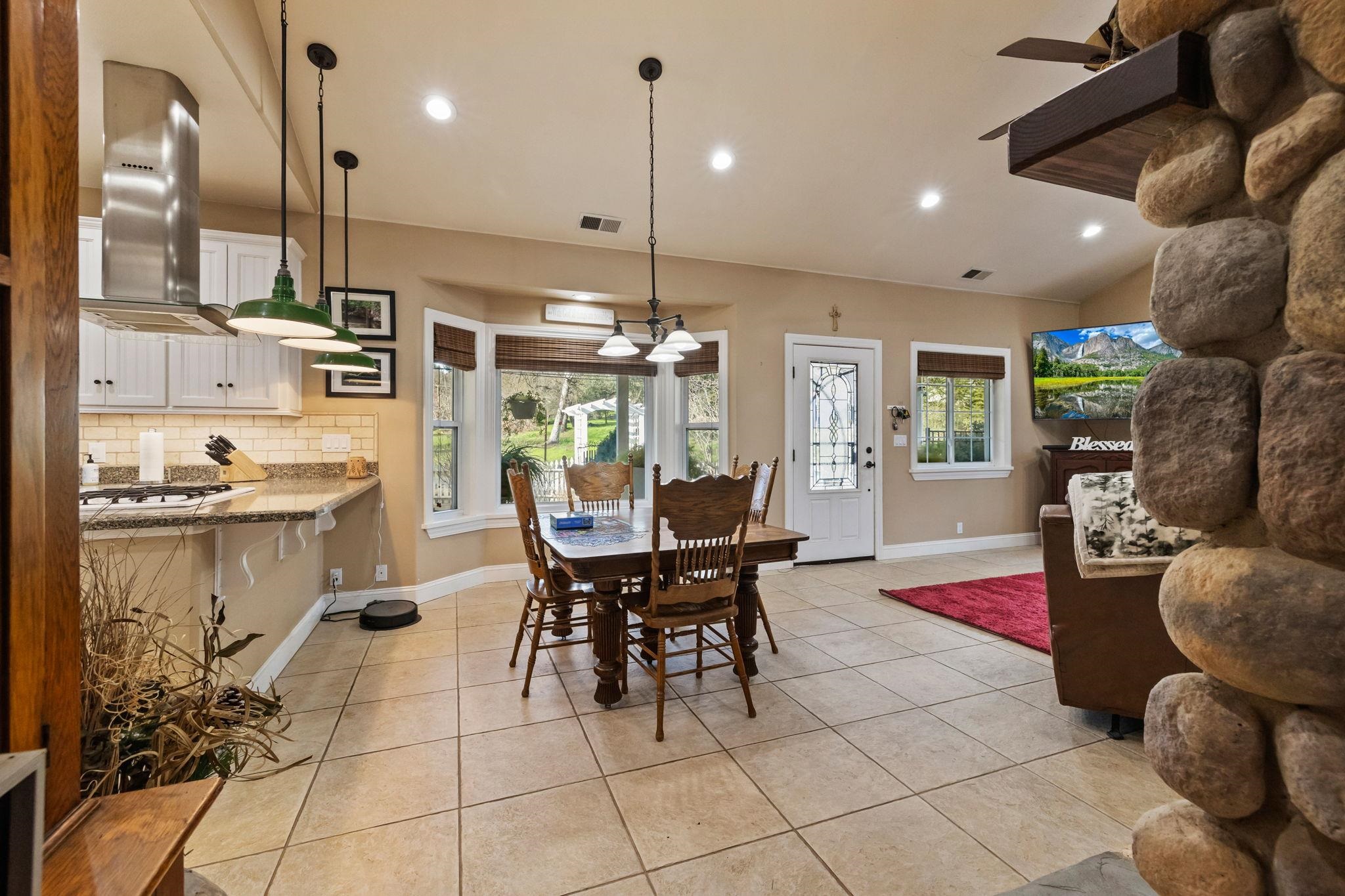 Detail Gallery Image 10 of 60 For 10177 Pulpit Rock Road, Jamestown,  CA 95327 - 2 Beds | 2 Baths