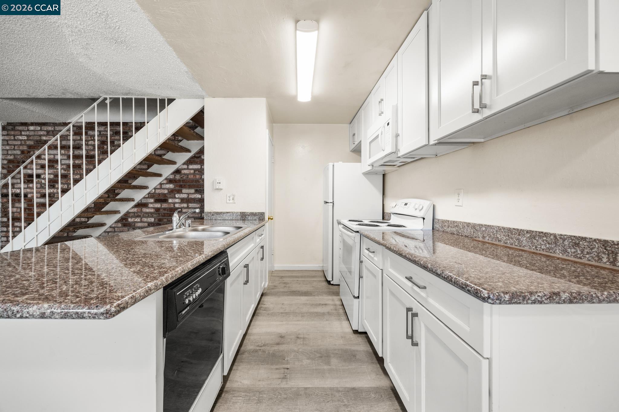 Photo #6: 41121901 Listing: Photo #6