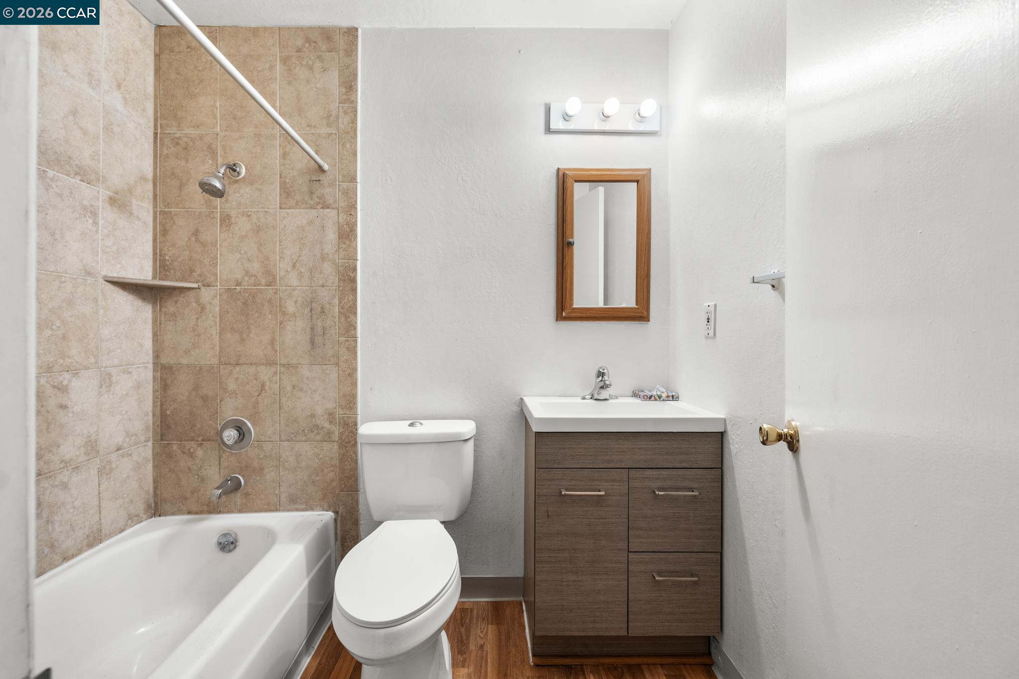 Photo #9: 41121901 Listing: Photo #9