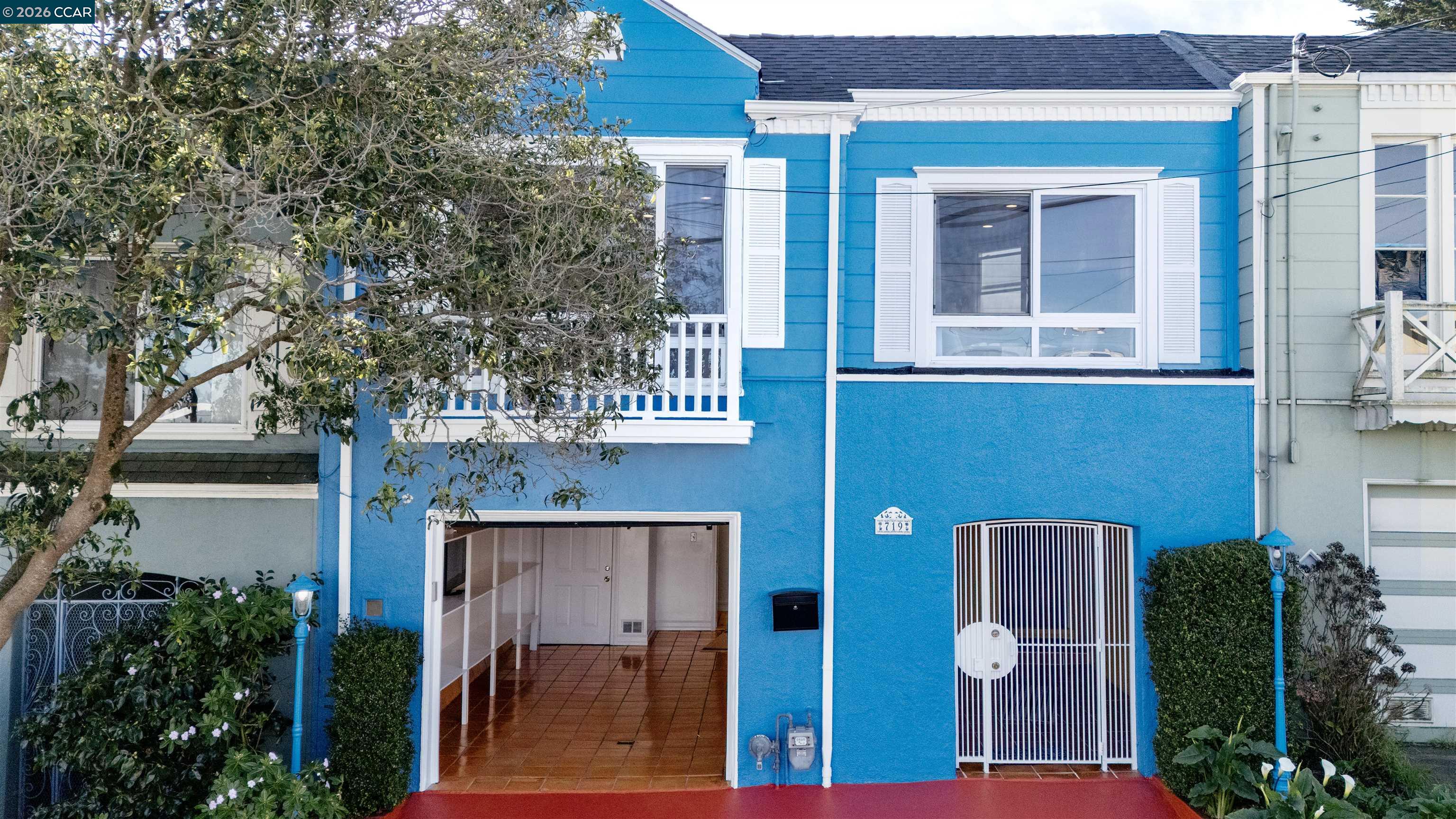 Detail Gallery Image 2 of 40 For 719 Lakeview Ave, San Francisco,  CA 94112 - 3 Beds | 2 Baths