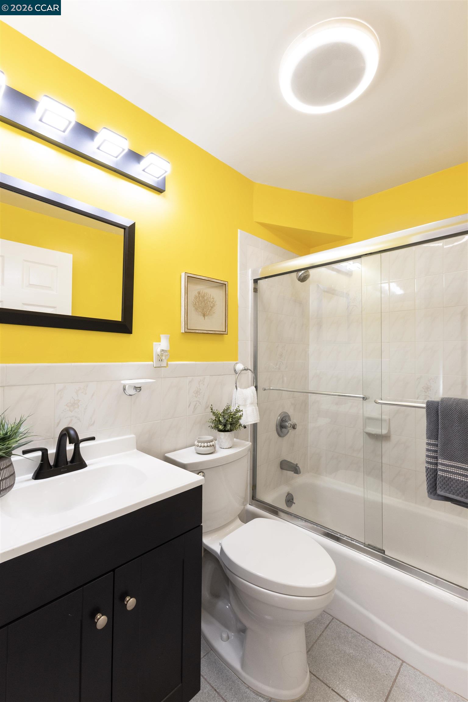 Detail Gallery Image 11 of 40 For 719 Lakeview Ave, San Francisco,  CA 94112 - 3 Beds | 2 Baths