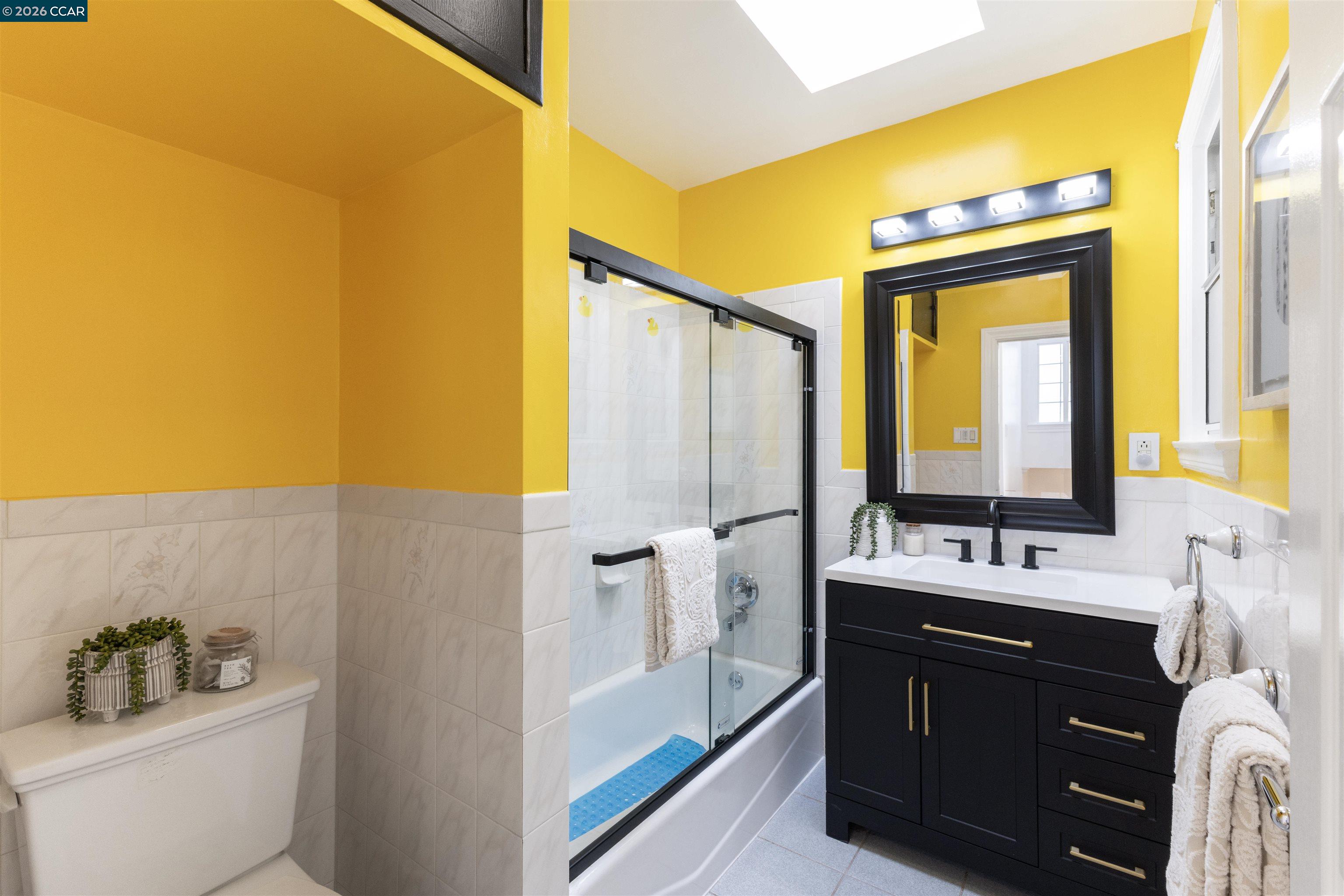 Detail Gallery Image 19 of 40 For 719 Lakeview Ave, San Francisco,  CA 94112 - 3 Beds | 2 Baths