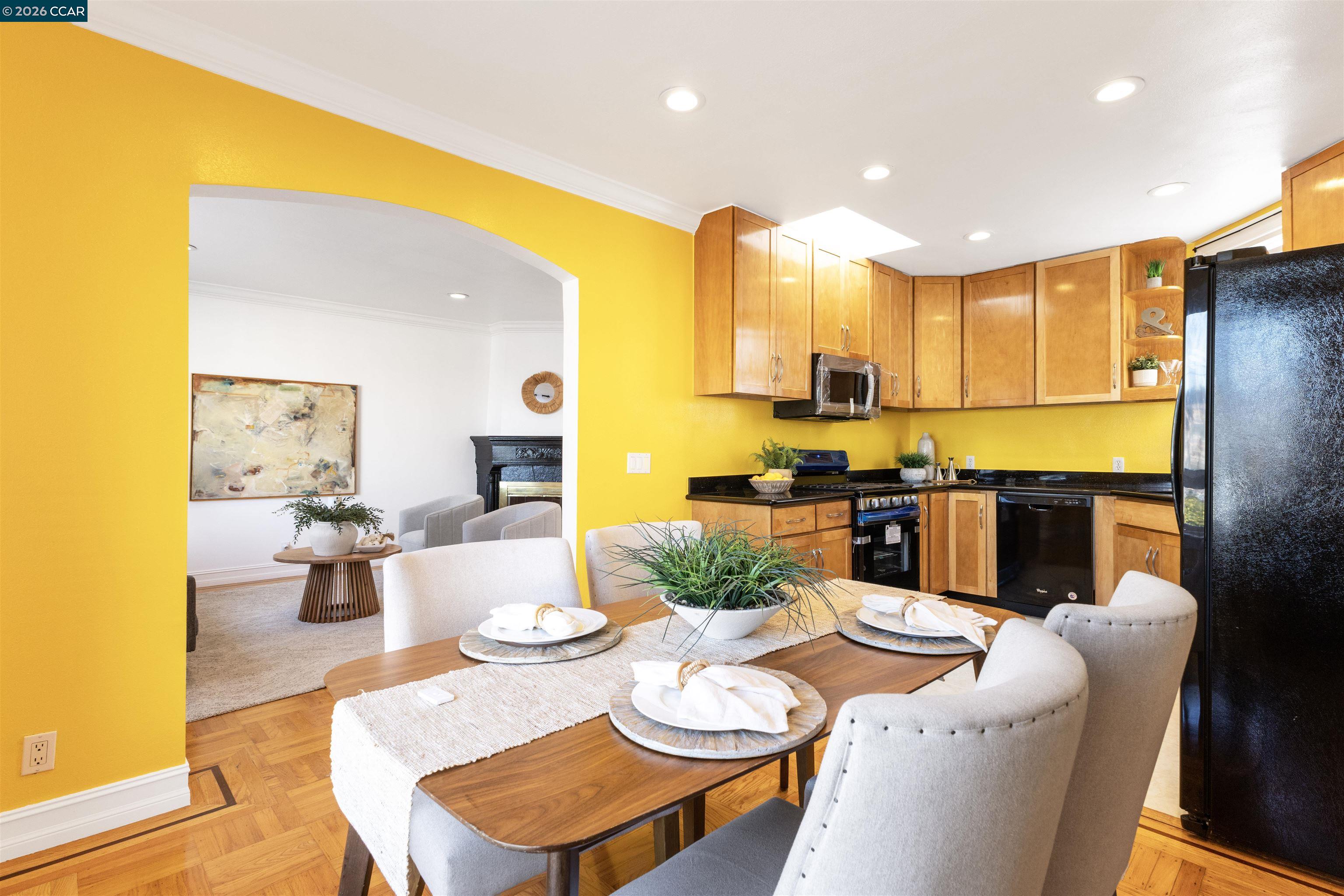 Detail Gallery Image 26 of 40 For 719 Lakeview Ave, San Francisco,  CA 94112 - 3 Beds | 2 Baths