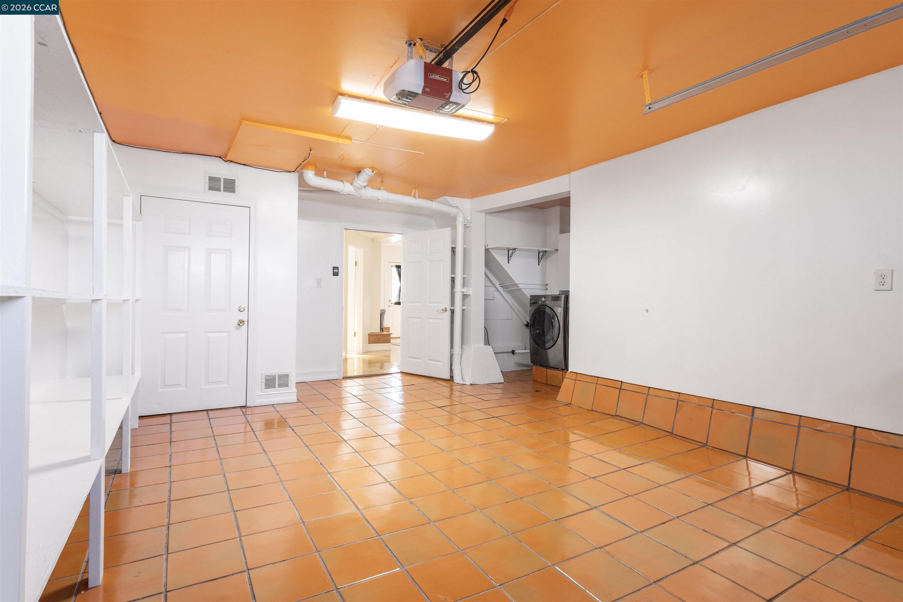 Detail Gallery Image 31 of 40 For 719 Lakeview Ave, San Francisco,  CA 94112 - 3 Beds | 2 Baths