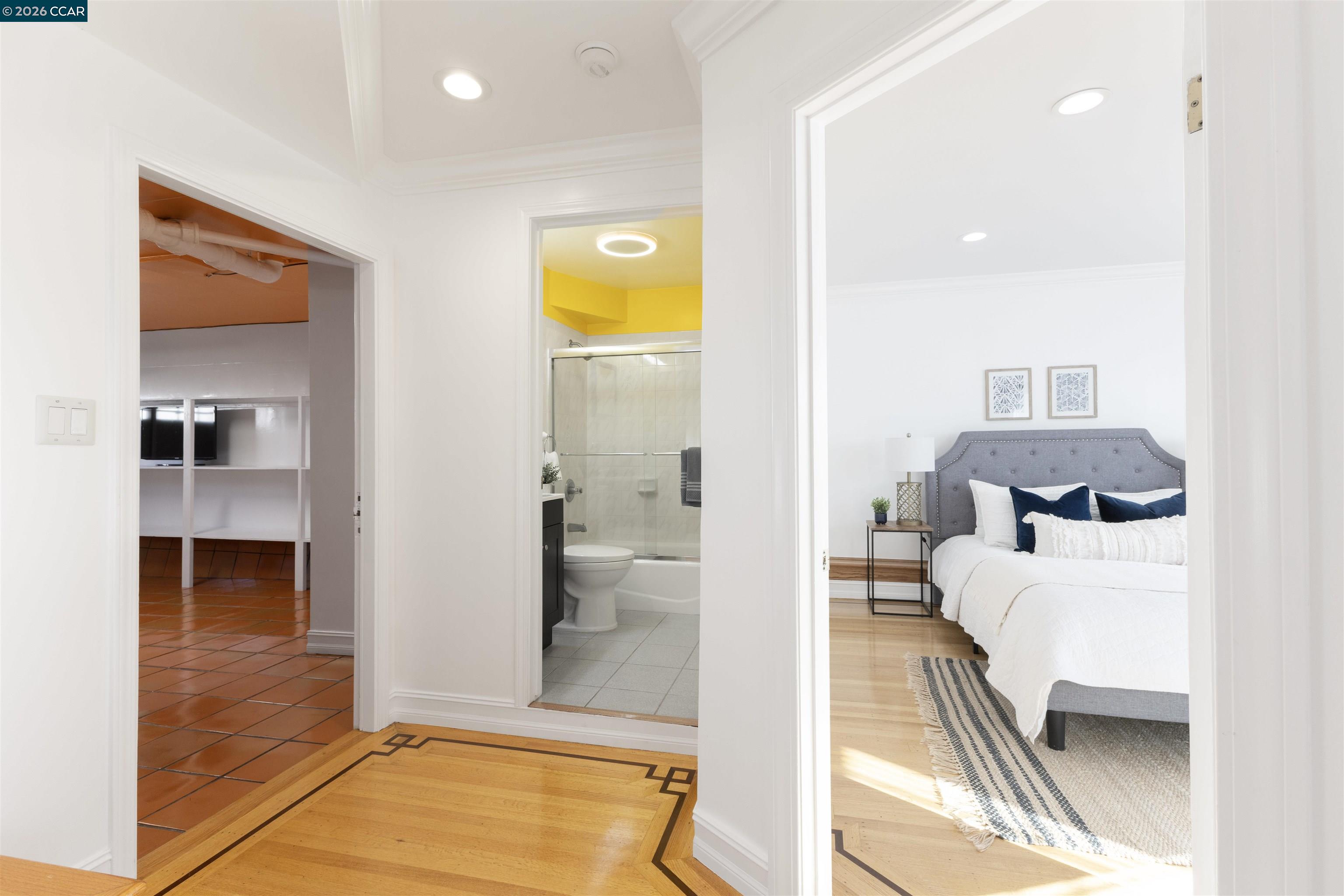 Detail Gallery Image 7 of 40 For 719 Lakeview Ave, San Francisco,  CA 94112 - 3 Beds | 2 Baths