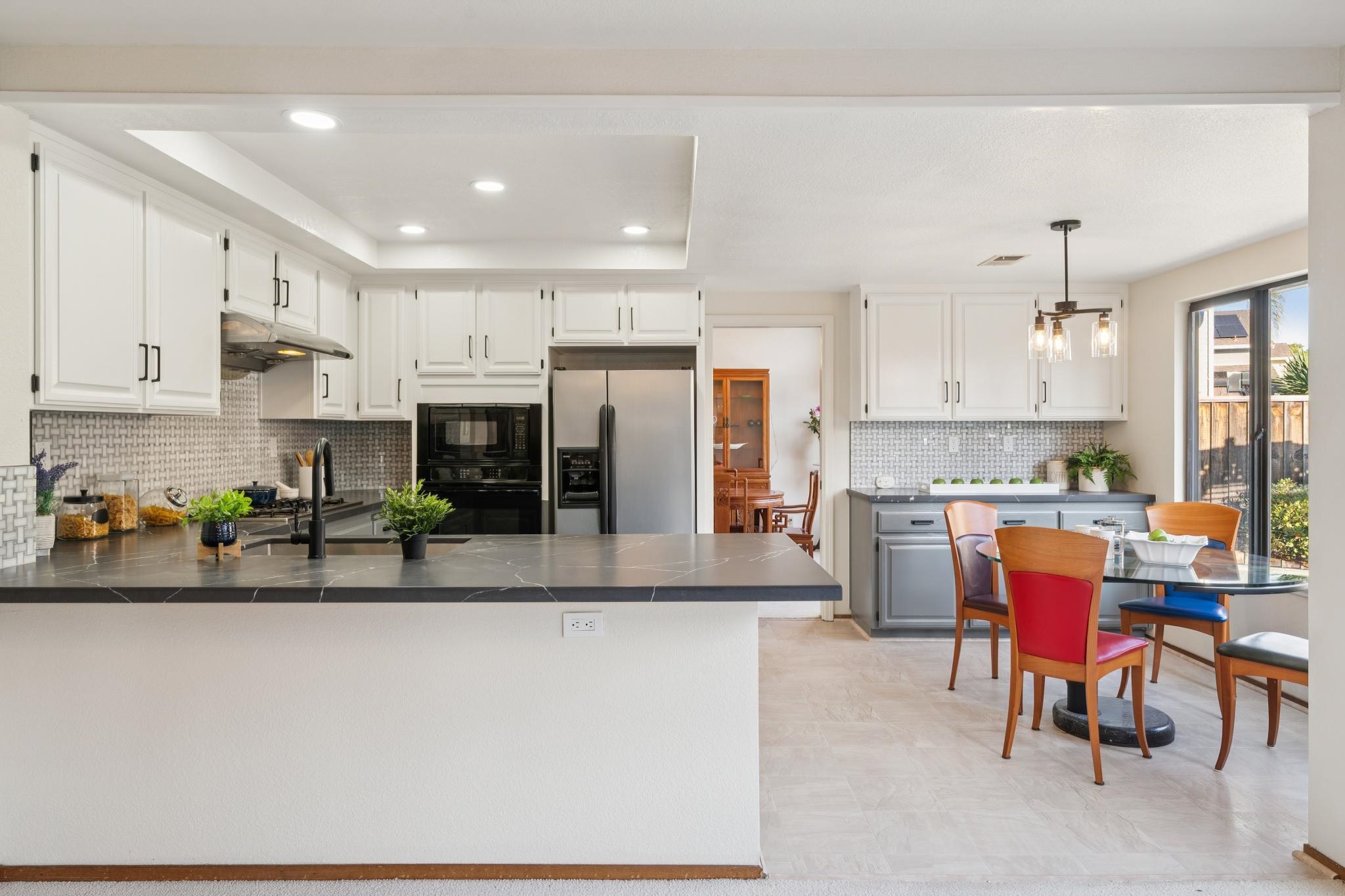 Detail Gallery Image 16 of 59 For 18 Applegate Way, Alameda,  CA 94502 - 5 Beds | 3 Baths