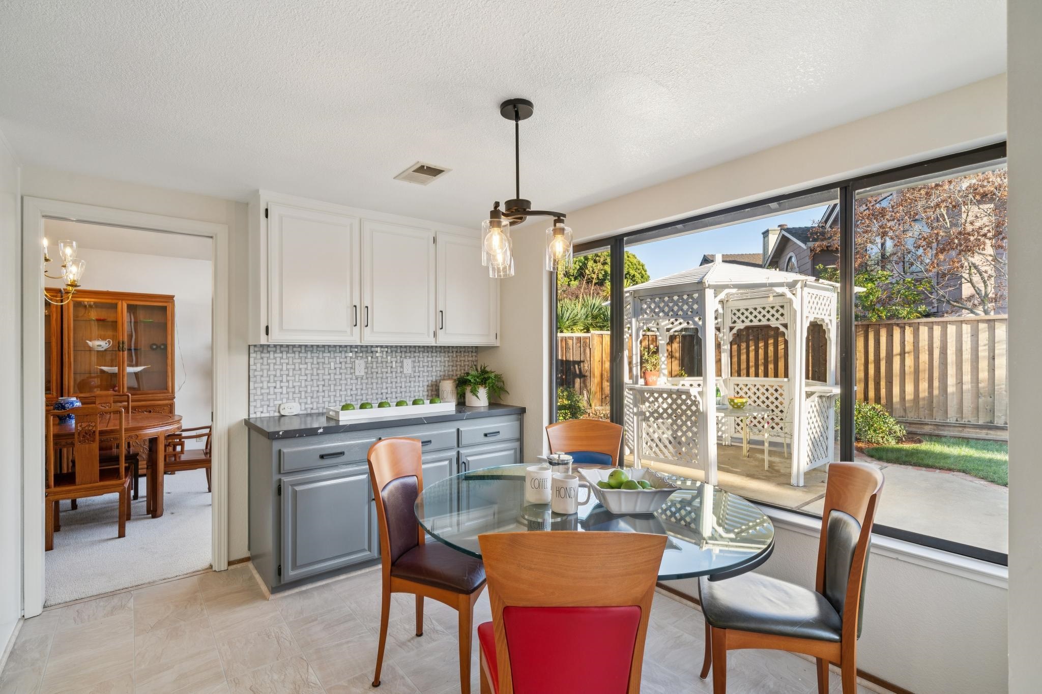 Detail Gallery Image 25 of 59 For 18 Applegate Way, Alameda,  CA 94502 - 5 Beds | 3 Baths