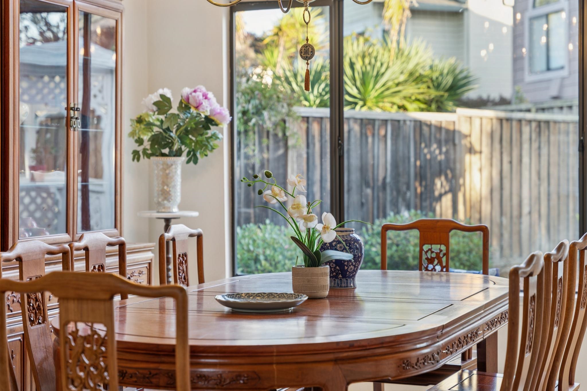 Detail Gallery Image 10 of 59 For 18 Applegate Way, Alameda,  CA 94502 - 5 Beds | 3 Baths