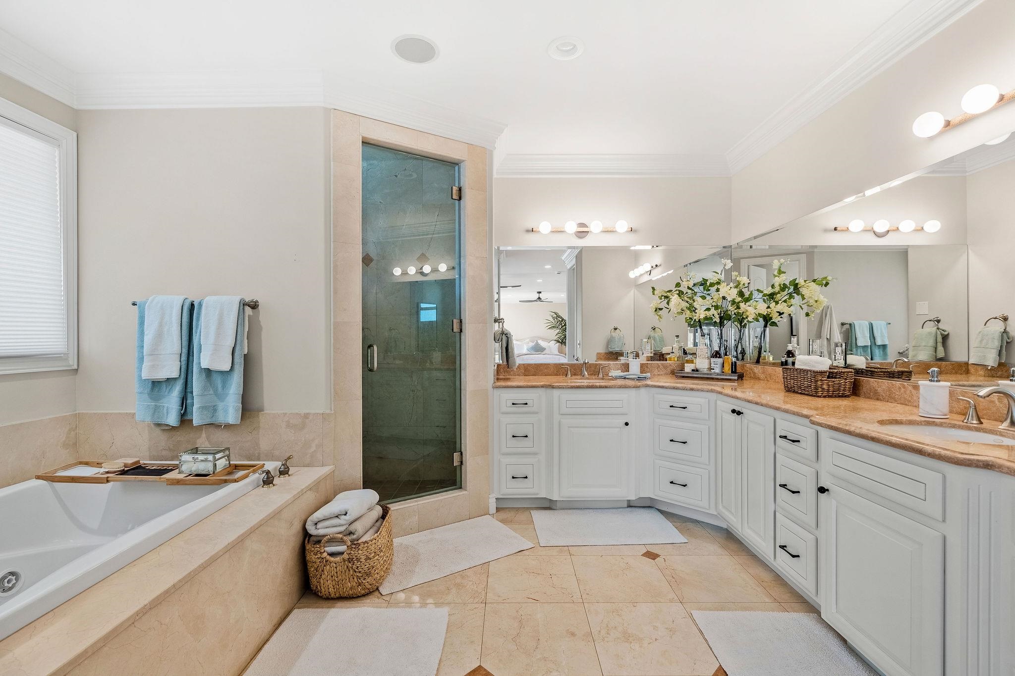 Detail Gallery Image 33 of 48 For 5055 Cabrillo Pt, Discovery Bay,  CA 94505 - 5 Beds | 5/1 Baths