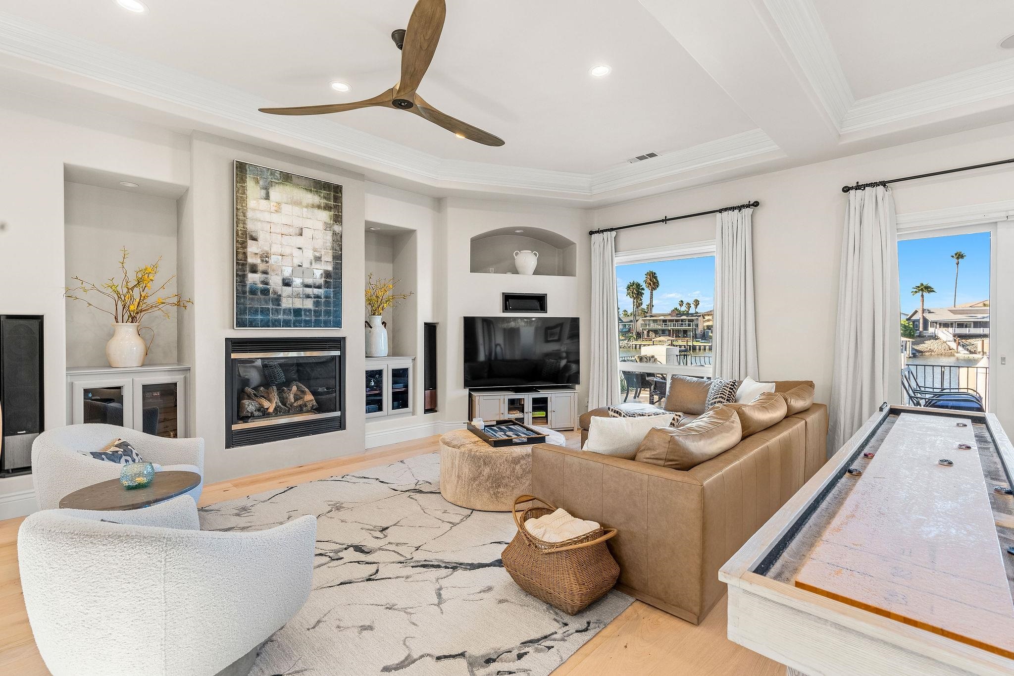 Detail Gallery Image 7 of 48 For 5055 Cabrillo Pt, Discovery Bay,  CA 94505 - 5 Beds | 5/1 Baths