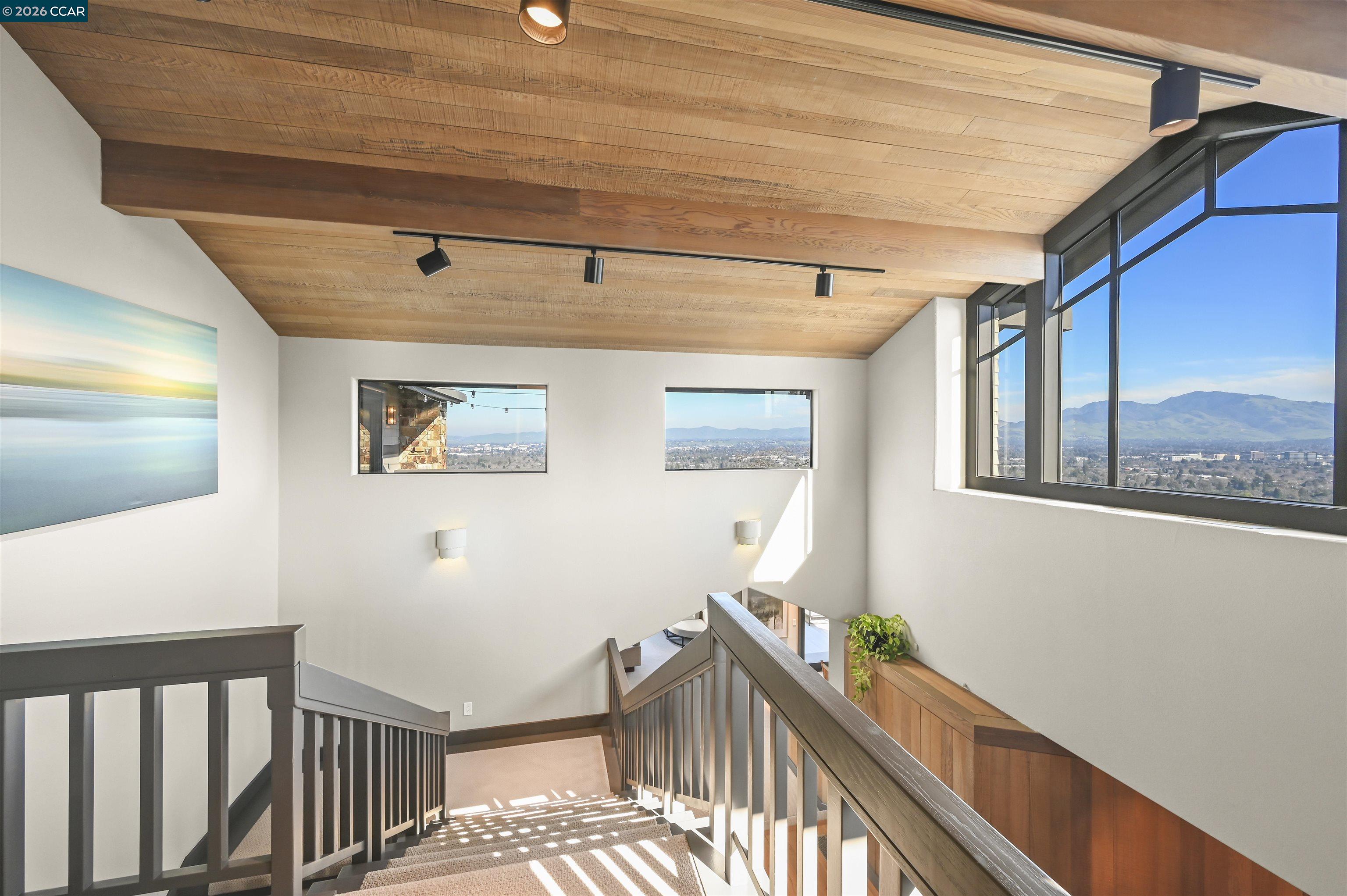 Detail Gallery Image 21 of 47 For 3284 Surmont Dr, Lafayette,  CA 94549 - 4 Beds | 3/1 Baths