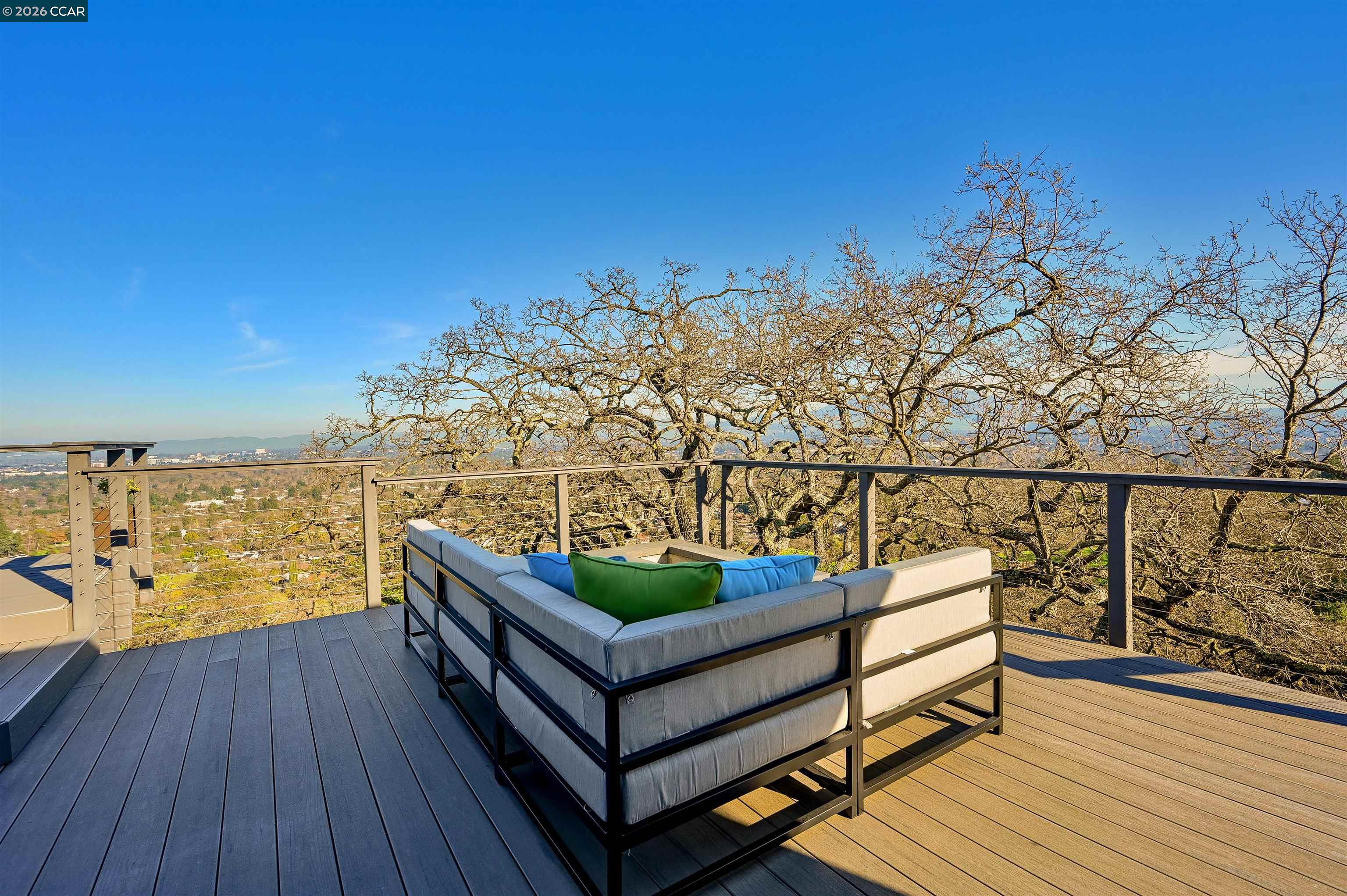 Detail Gallery Image 40 of 47 For 3284 Surmont Dr, Lafayette,  CA 94549 - 4 Beds | 3/1 Baths