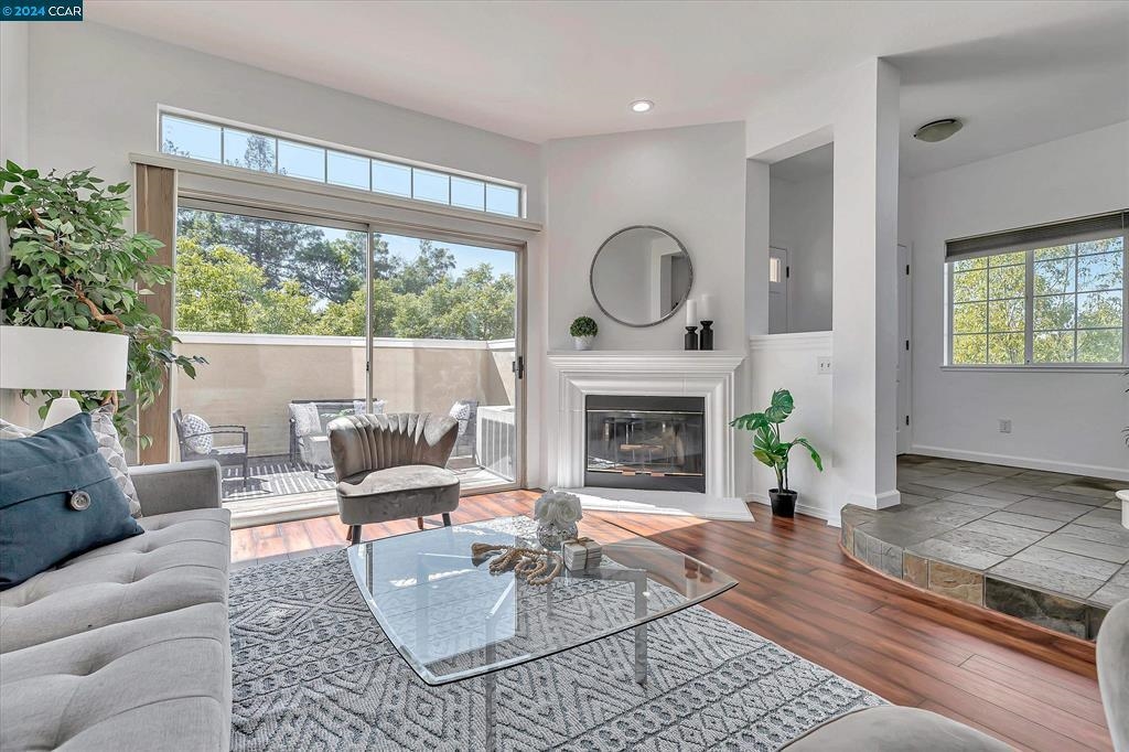 Detail Gallery Image 5 of 57 For 618 Palomino Dr, Pleasanton,  CA 94566 - 3 Beds | 2/1 Baths