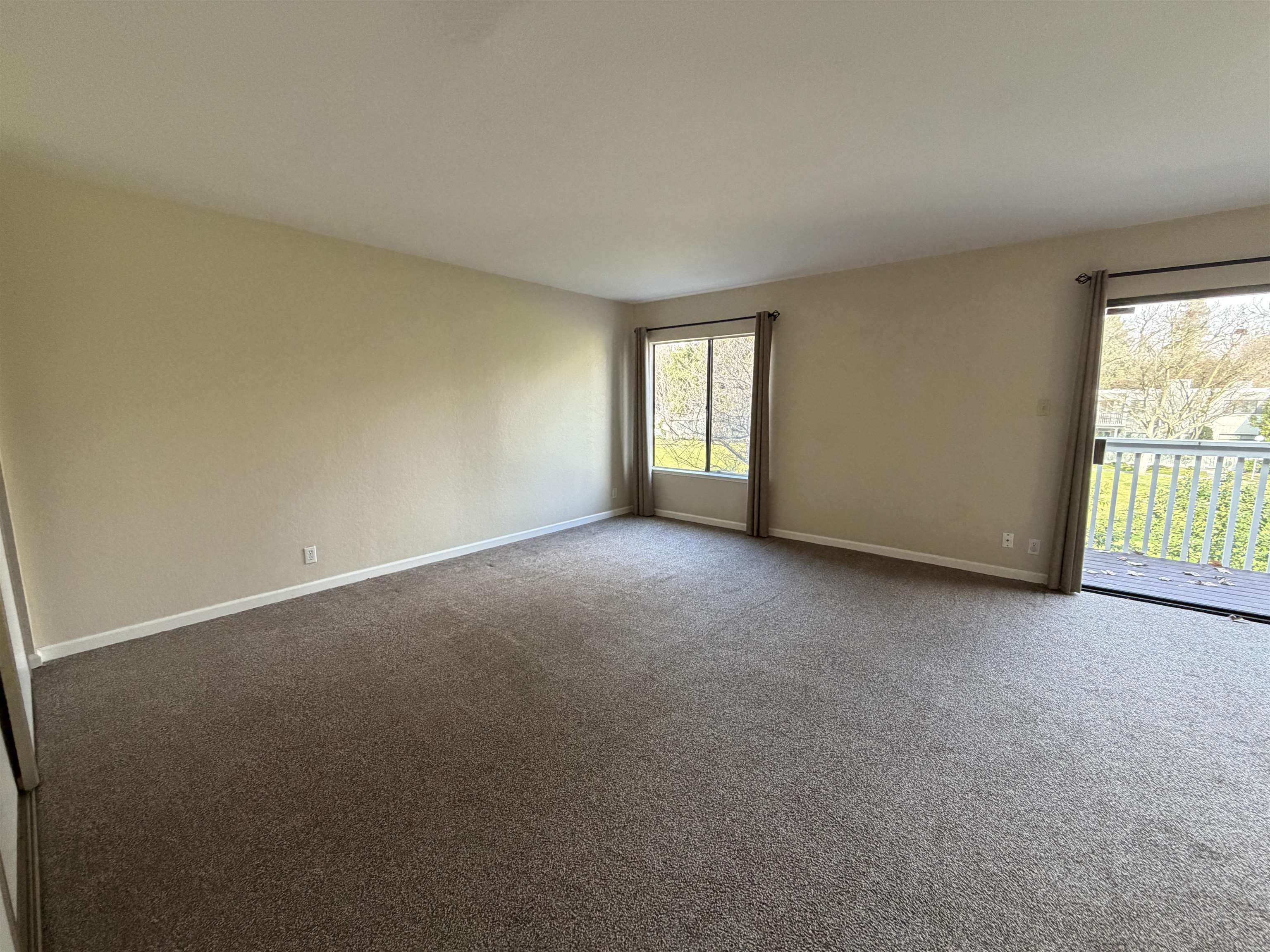 Detail Gallery Image 13 of 30 For 5143 Oakdale Ct, Pleasanton,  CA 94588 - 3 Beds | 2/1 Baths