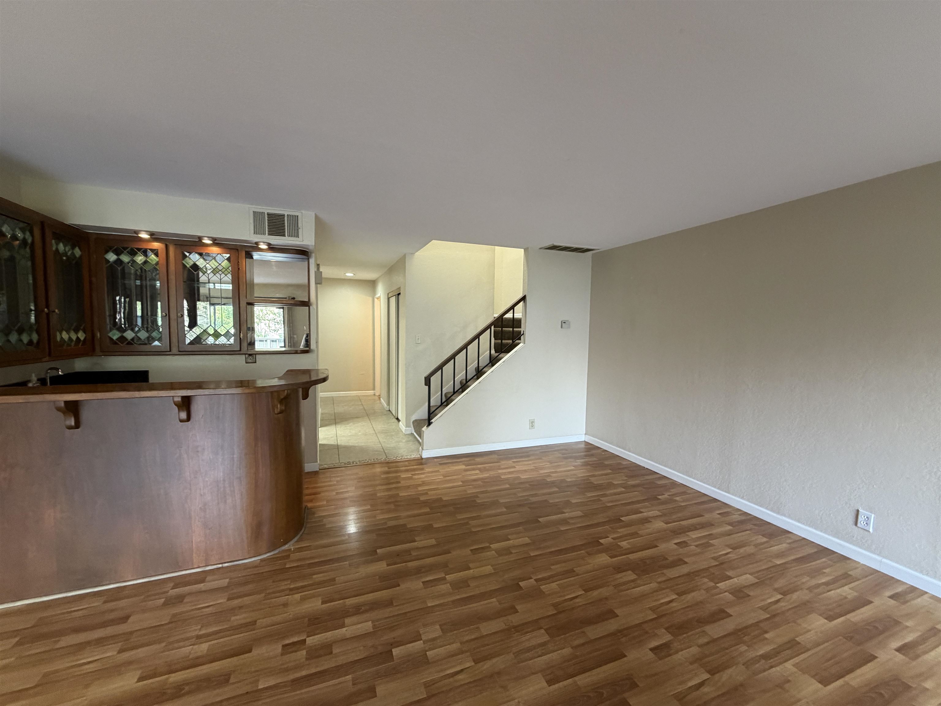 Detail Gallery Image 5 of 30 For 5143 Oakdale Ct, Pleasanton,  CA 94588 - 3 Beds | 2/1 Baths