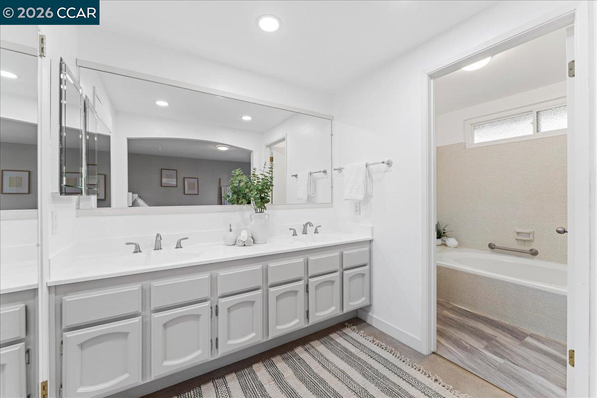 Detail Gallery Image 22 of 42 For 106 Oakmeade Ct, Vacaville,  CA 95687 - 3 Beds | 2 Baths