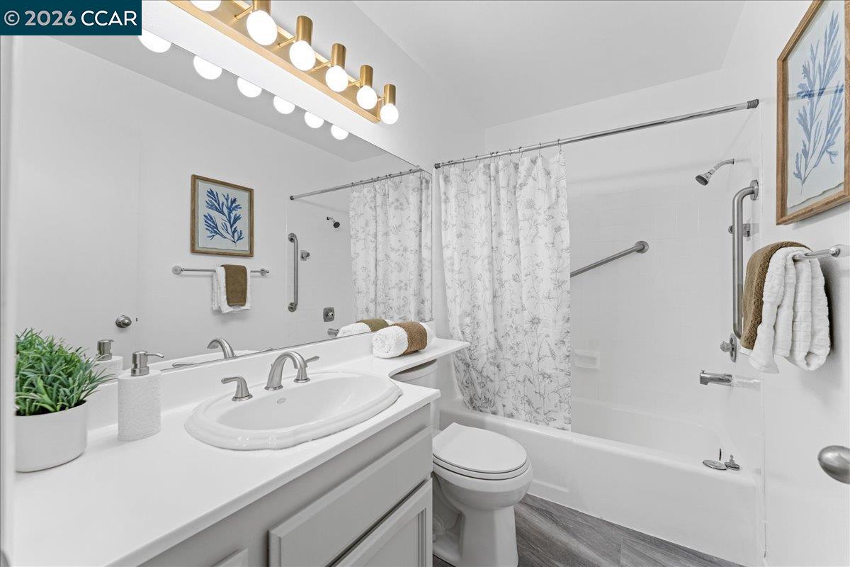 Detail Gallery Image 31 of 42 For 106 Oakmeade Ct, Vacaville,  CA 95687 - 3 Beds | 2 Baths