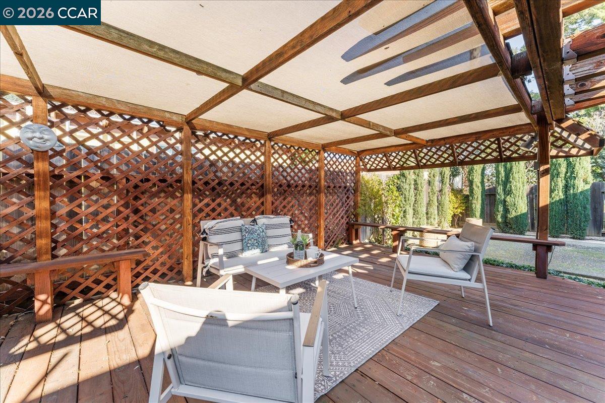 Detail Gallery Image 33 of 42 For 106 Oakmeade Ct, Vacaville,  CA 95687 - 3 Beds | 2 Baths