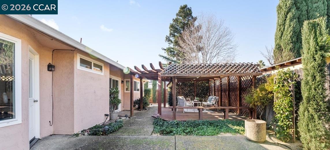 Detail Gallery Image 34 of 42 For 106 Oakmeade Ct, Vacaville,  CA 95687 - 3 Beds | 2 Baths