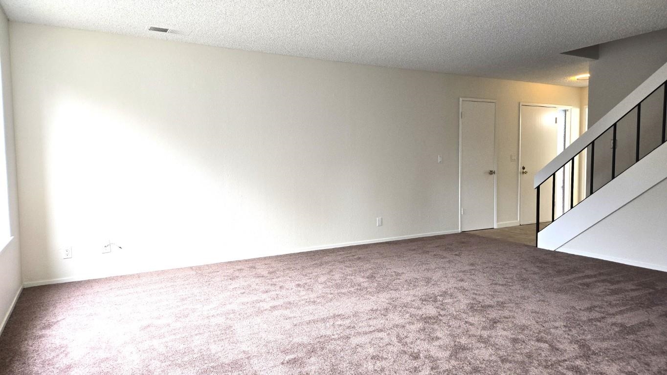 Detail Gallery Image 12 of 15 For 25321 Ironwood Ct, Hayward,  CA 94545 - 3 Beds | 2/1 Baths