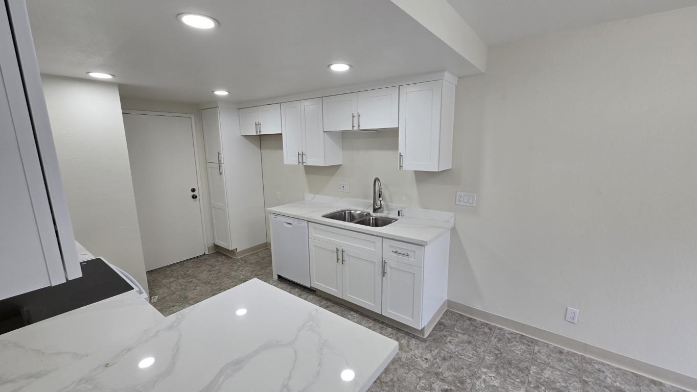 Detail Gallery Image 15 of 15 For 25321 Ironwood Ct, Hayward,  CA 94545 - 3 Beds | 2/1 Baths