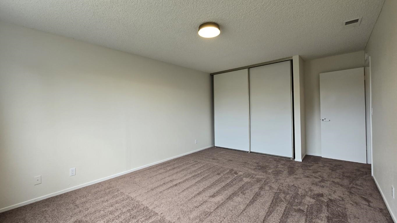 Detail Gallery Image 9 of 15 For 25321 Ironwood Ct, Hayward,  CA 94545 - 3 Beds | 2/1 Baths