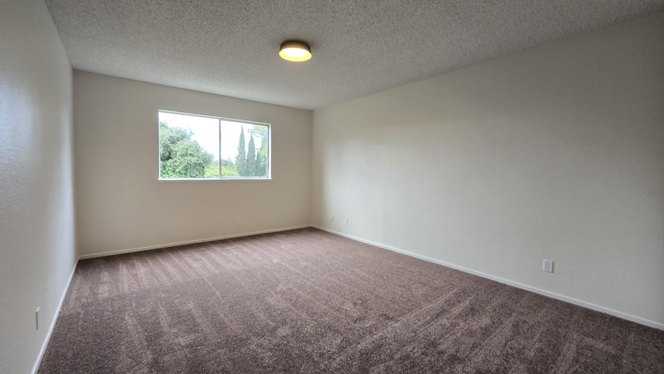 Detail Gallery Image 10 of 15 For 25321 Ironwood Ct, Hayward,  CA 94545 - 3 Beds | 2/1 Baths