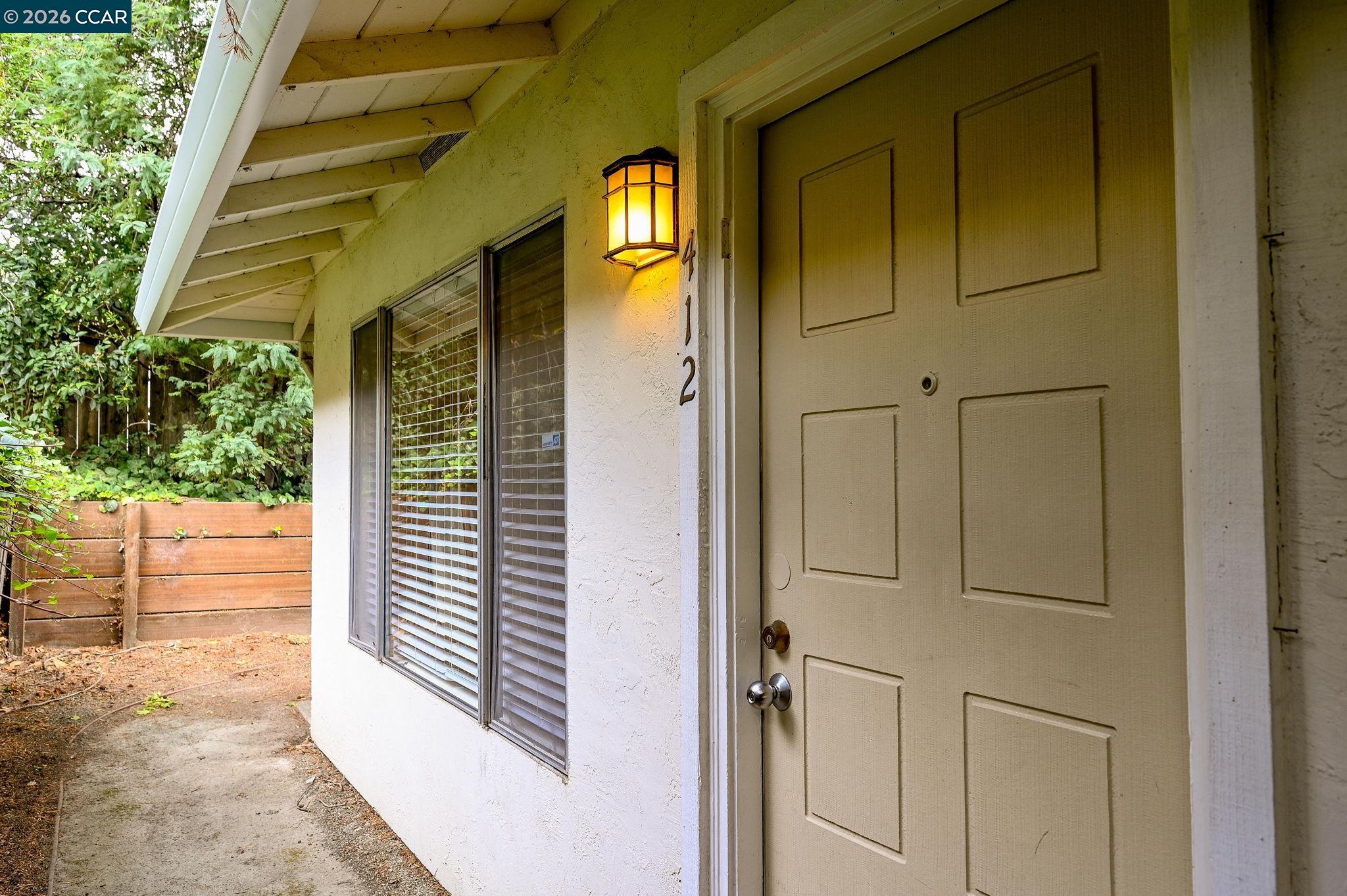 Detail Gallery Image 2 of 28 For 412 Carrillo Ct., San Ramon,  CA 94583 - 2 Beds | 1 Baths