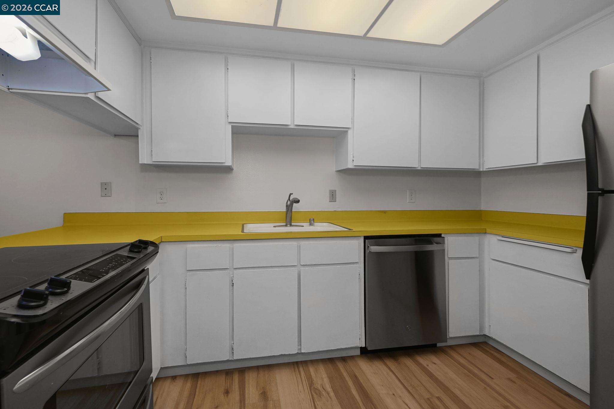 Detail Gallery Image 12 of 28 For 412 Carrillo Ct., San Ramon,  CA 94583 - 2 Beds | 1 Baths