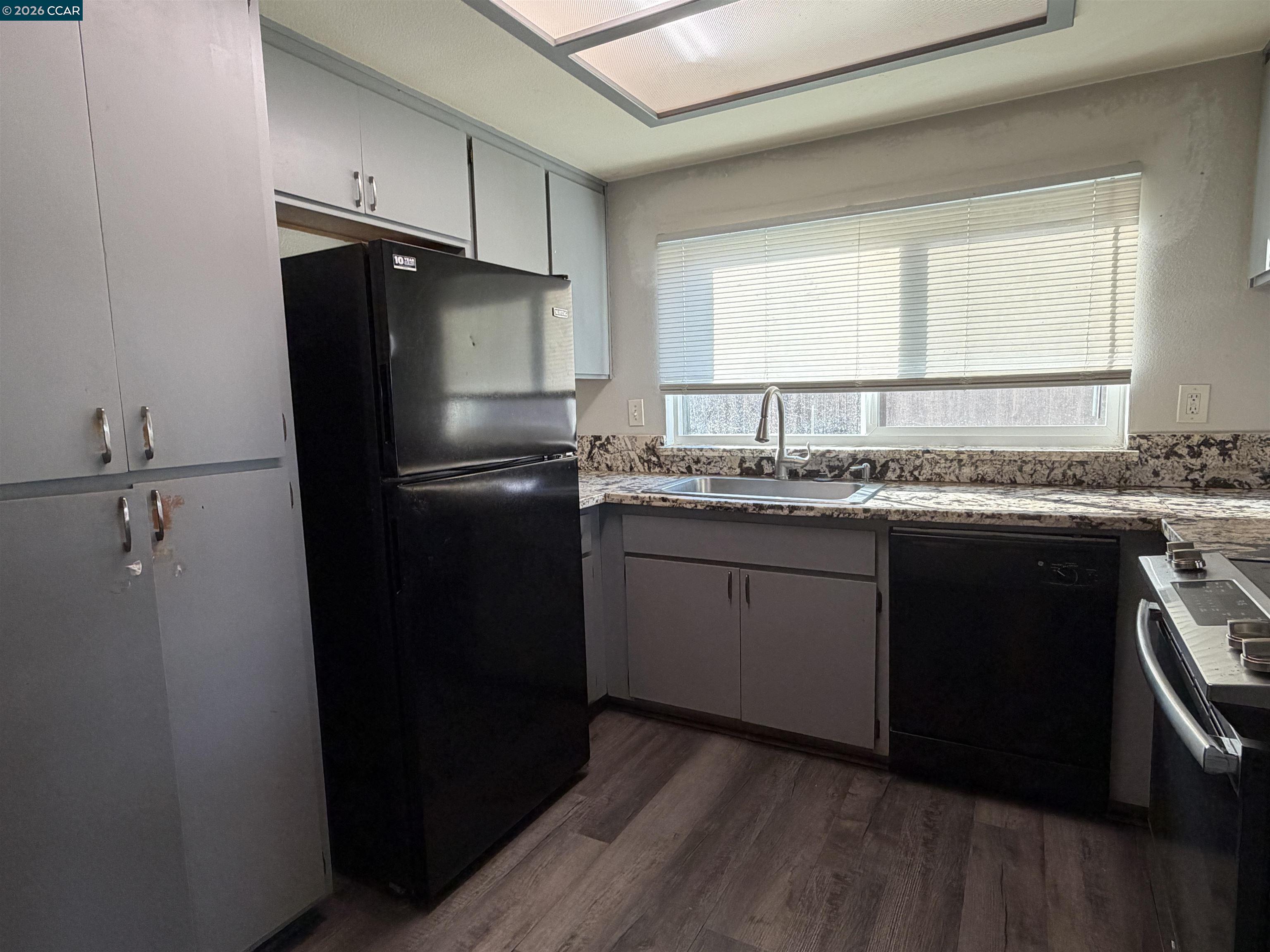 Detail Gallery Image 3 of 23 For 2406 White Birch Dr, Merced,  CA 95348 - 3 Beds | 2 Baths