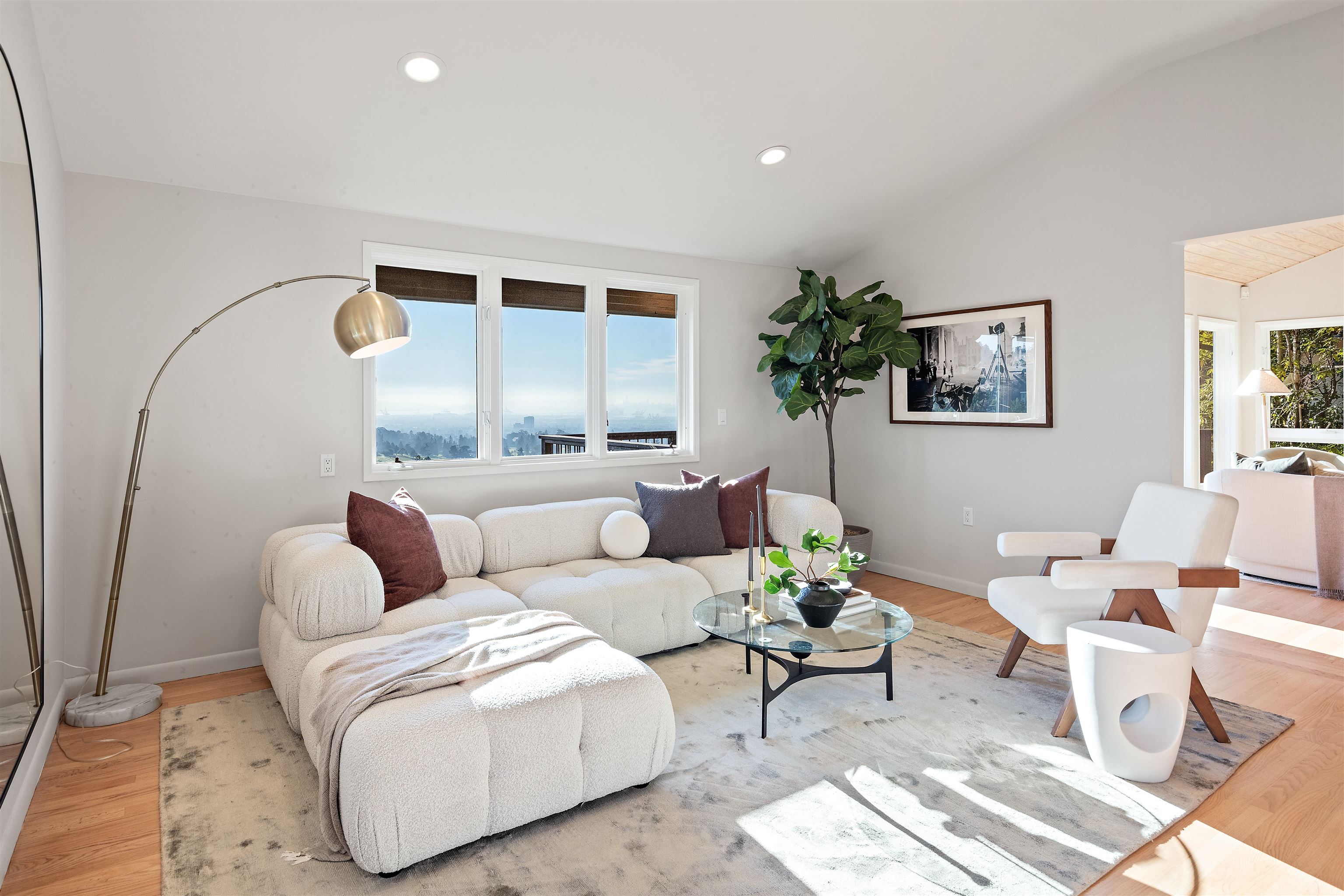 Detail Gallery Image 16 of 60 For 6189 Contra Costa Road, Oakland,  CA 94618 - 5 Beds | 4/1 Baths