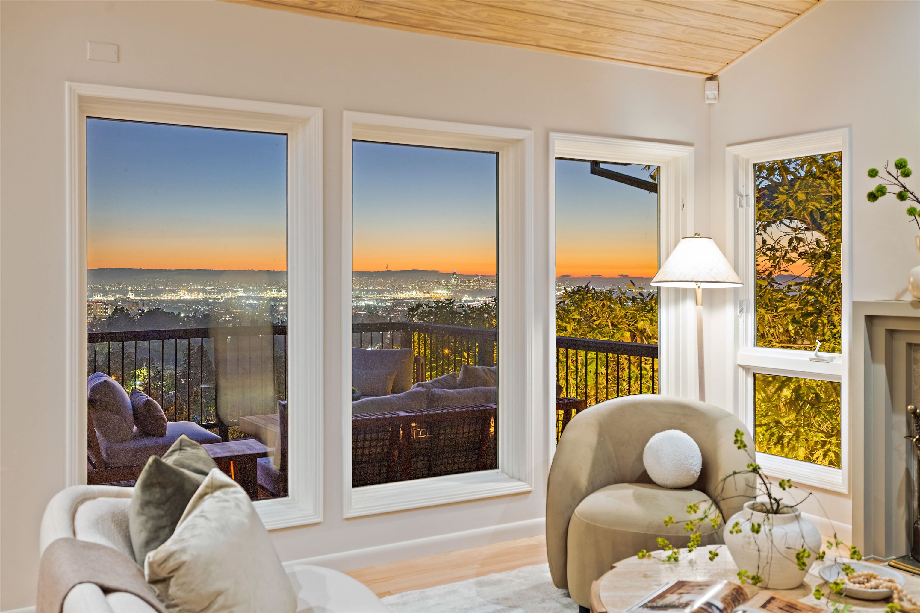 Detail Gallery Image 19 of 60 For 6189 Contra Costa Road, Oakland,  CA 94618 - 5 Beds | 4/1 Baths