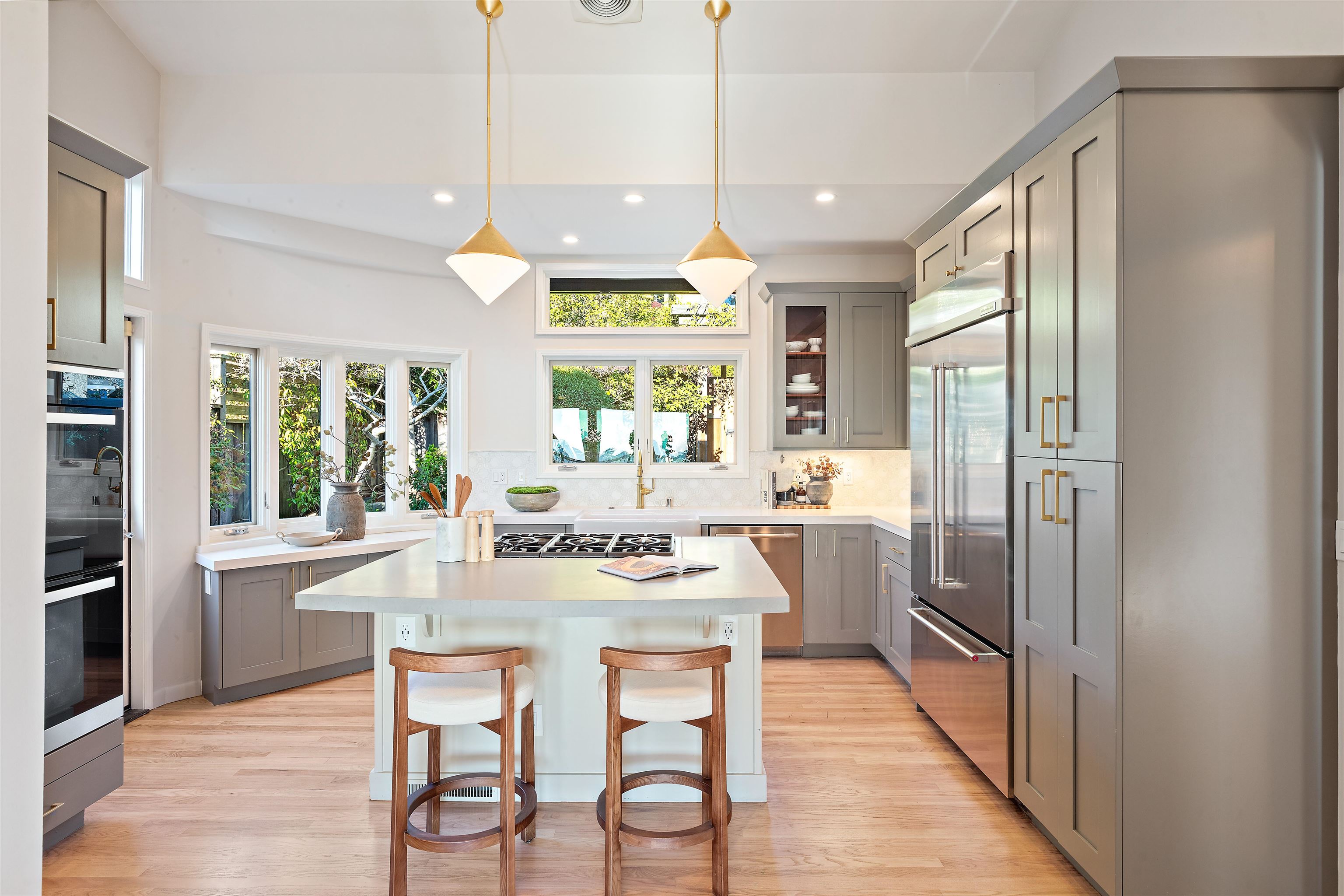 Detail Gallery Image 24 of 60 For 6189 Contra Costa Road, Oakland,  CA 94618 - 5 Beds | 4/1 Baths