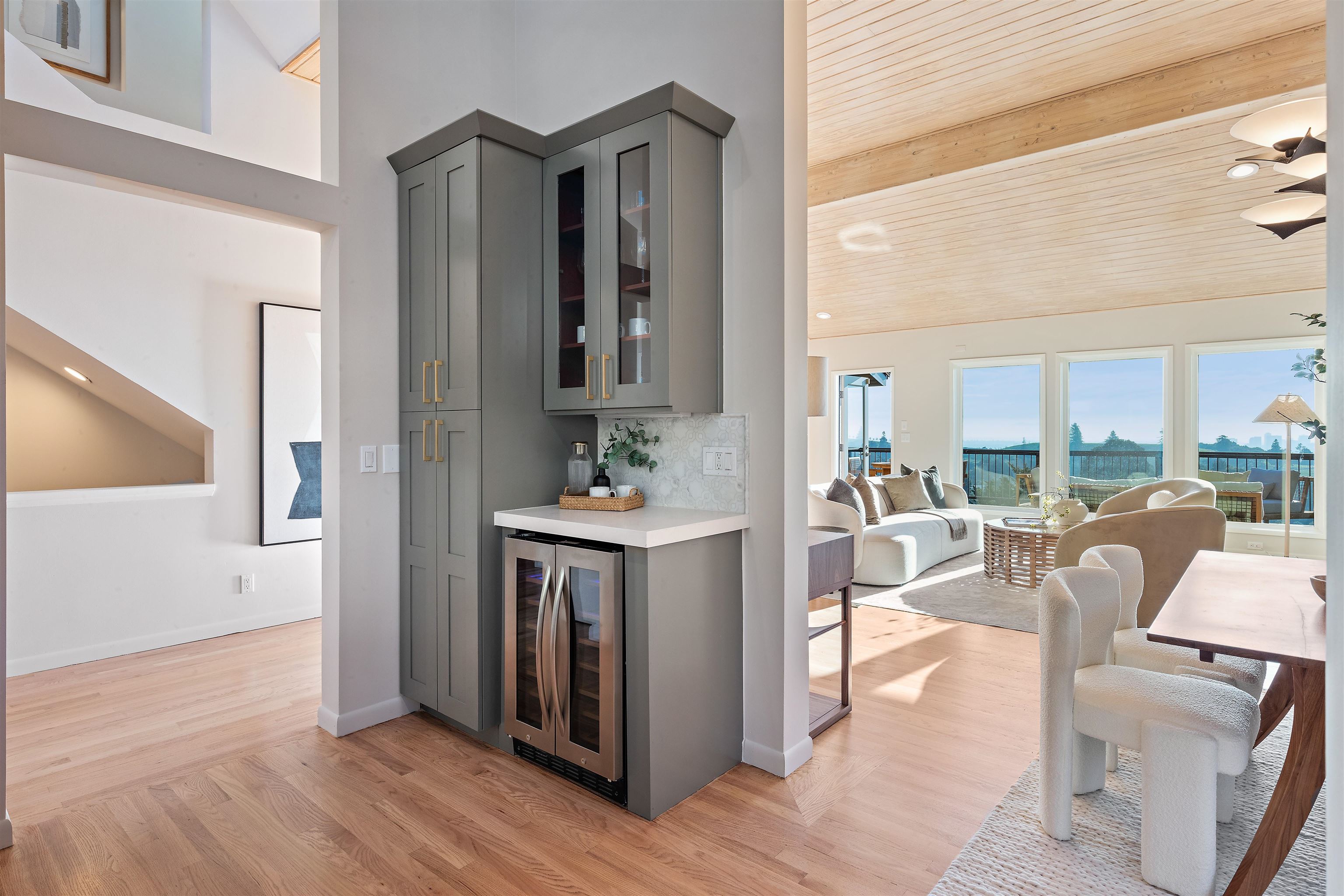 Detail Gallery Image 27 of 60 For 6189 Contra Costa Road, Oakland,  CA 94618 - 5 Beds | 4/1 Baths