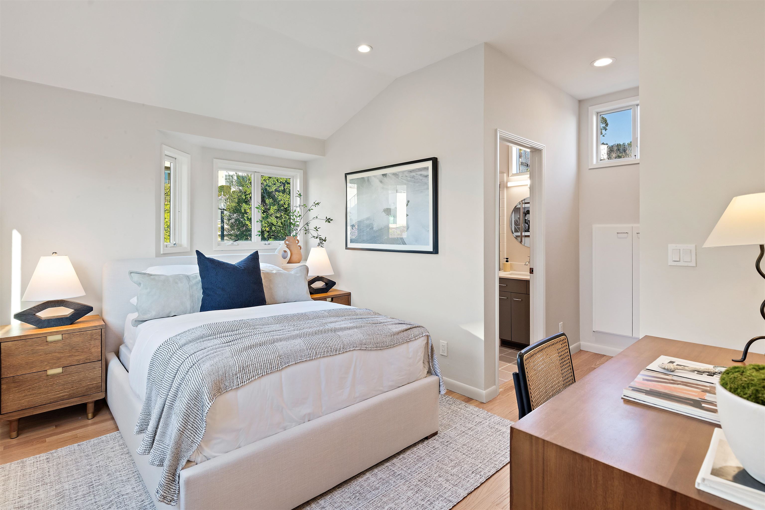 Detail Gallery Image 33 of 60 For 6189 Contra Costa Road, Oakland,  CA 94618 - 5 Beds | 4/1 Baths