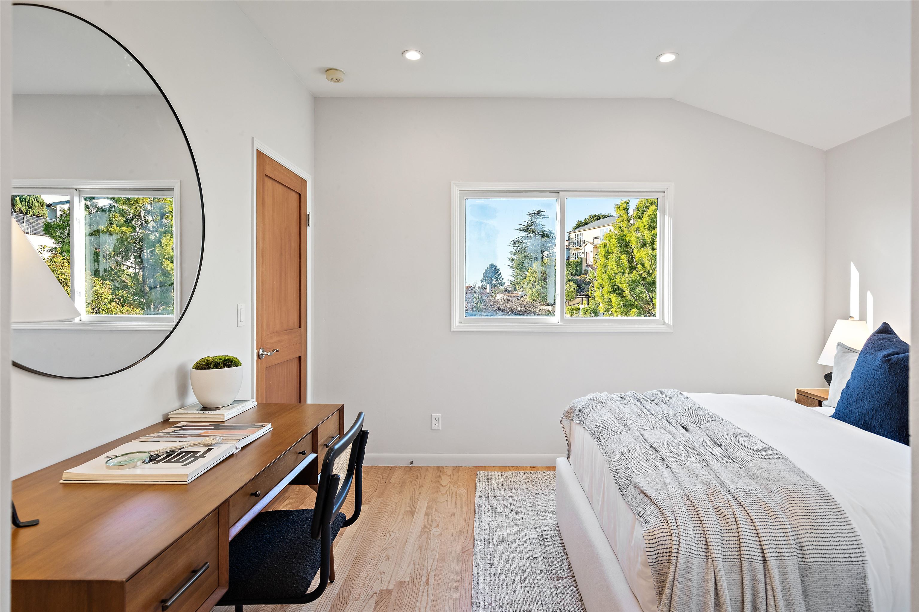 Detail Gallery Image 34 of 60 For 6189 Contra Costa Road, Oakland,  CA 94618 - 5 Beds | 4/1 Baths