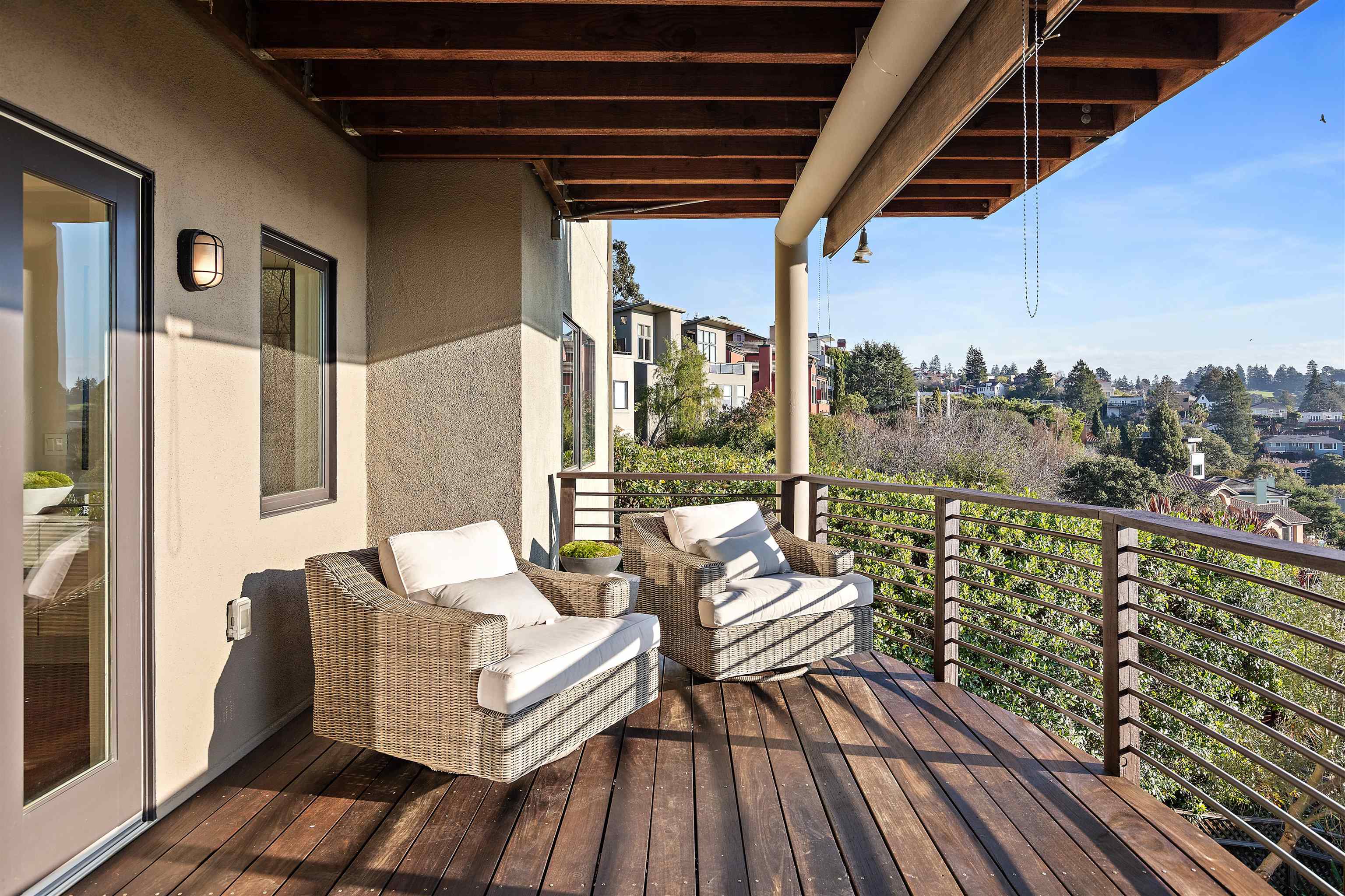 Detail Gallery Image 43 of 60 For 6189 Contra Costa Road, Oakland,  CA 94618 - 5 Beds | 4/1 Baths