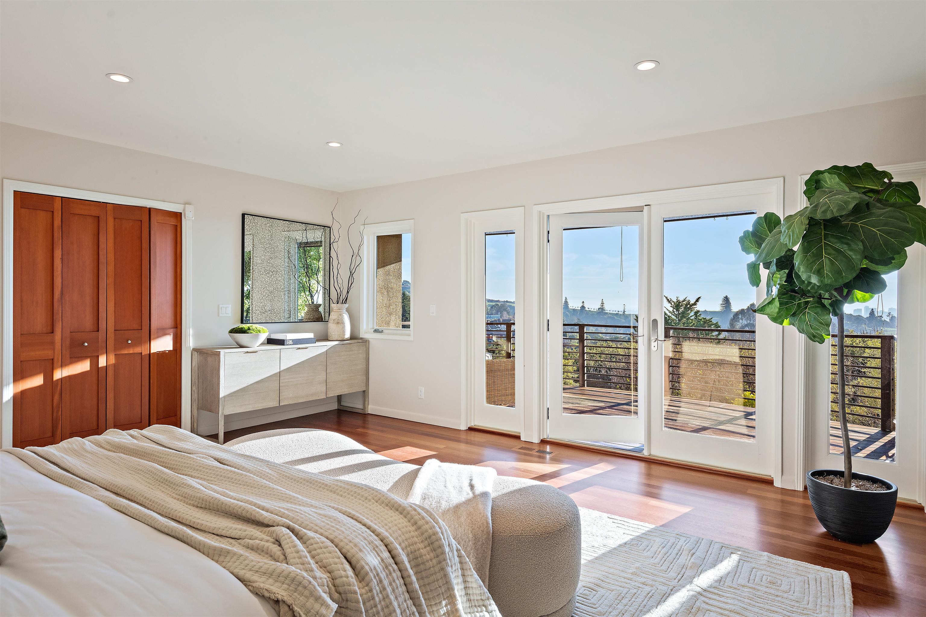 Detail Gallery Image 44 of 60 For 6189 Contra Costa Road, Oakland,  CA 94618 - 5 Beds | 4/1 Baths