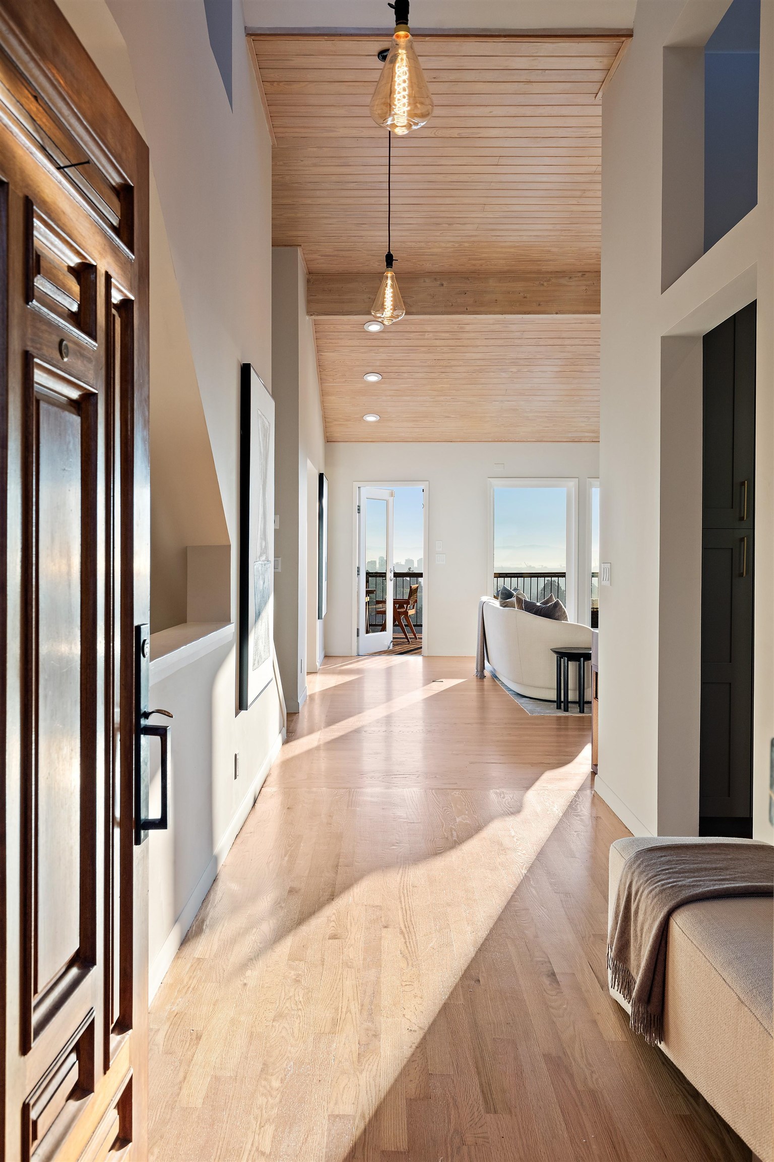 Detail Gallery Image 9 of 60 For 6189 Contra Costa Road, Oakland,  CA 94618 - 5 Beds | 4/1 Baths