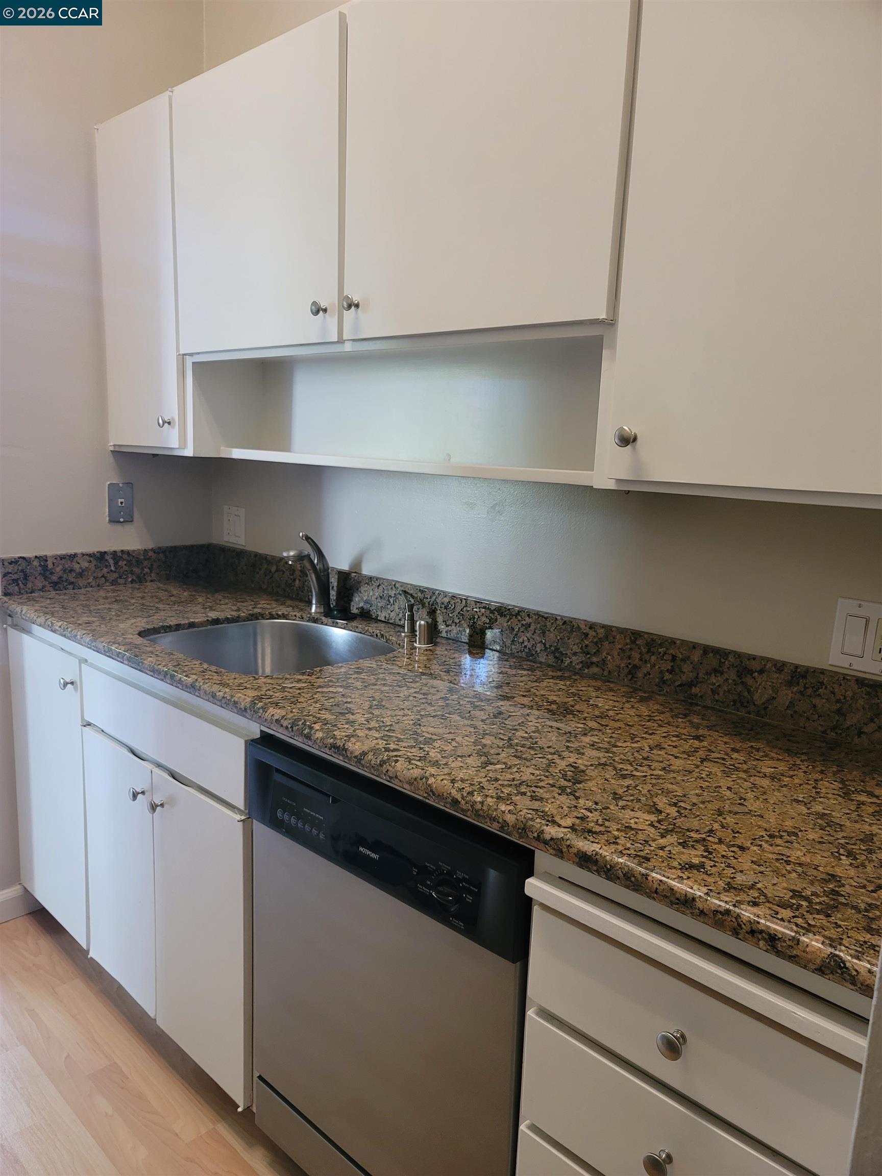 Photo #23: 41121933 Listing: Photo #23