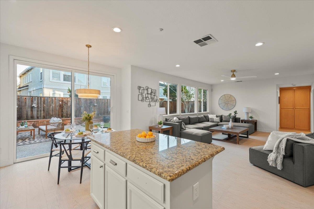 Detail Gallery Image 13 of 42 For 36063 Crystal Springs Dr, Newark,  CA 94560 - 5 Beds | 3 Baths