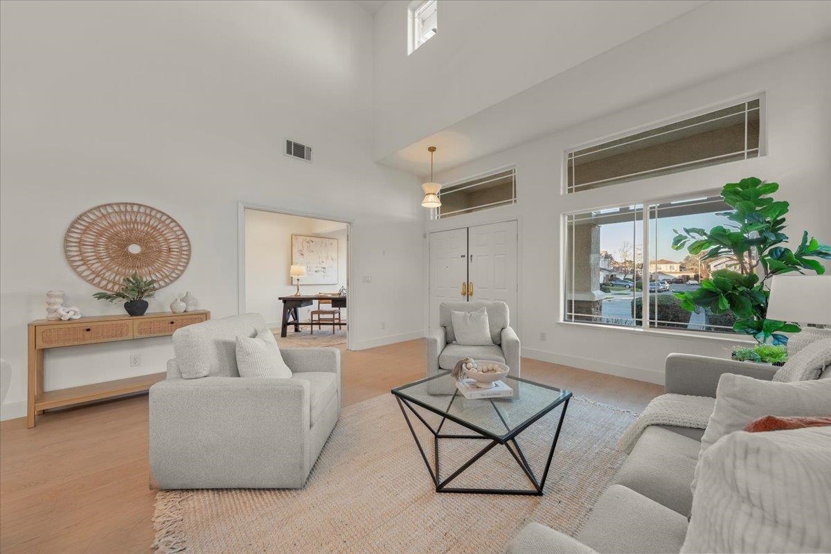 Detail Gallery Image 4 of 42 For 36063 Crystal Springs Dr, Newark,  CA 94560 - 5 Beds | 3 Baths