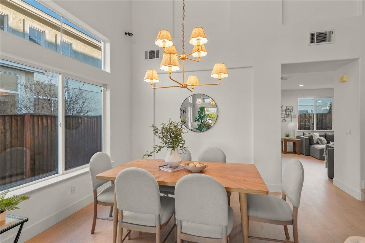 Detail Gallery Image 5 of 42 For 36063 Crystal Springs Dr, Newark,  CA 94560 - 5 Beds | 3 Baths