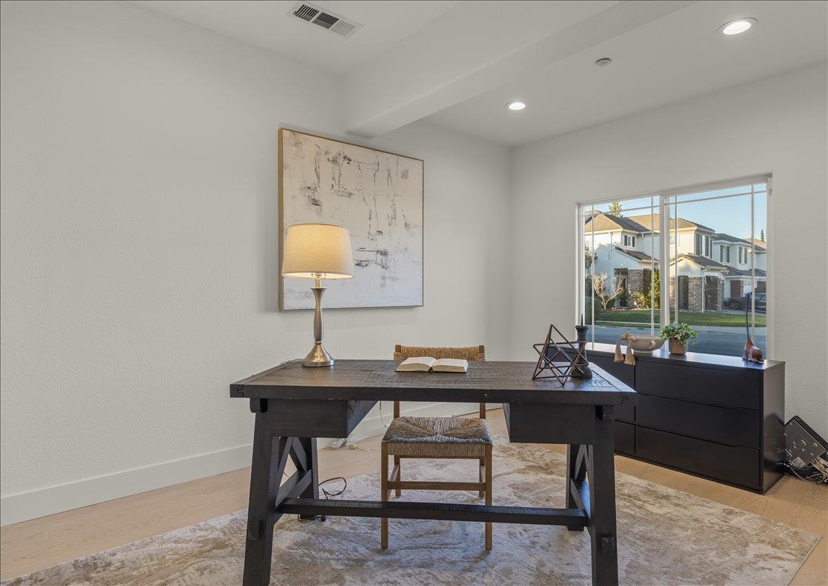 Detail Gallery Image 7 of 42 For 36063 Crystal Springs Dr, Newark,  CA 94560 - 5 Beds | 3 Baths