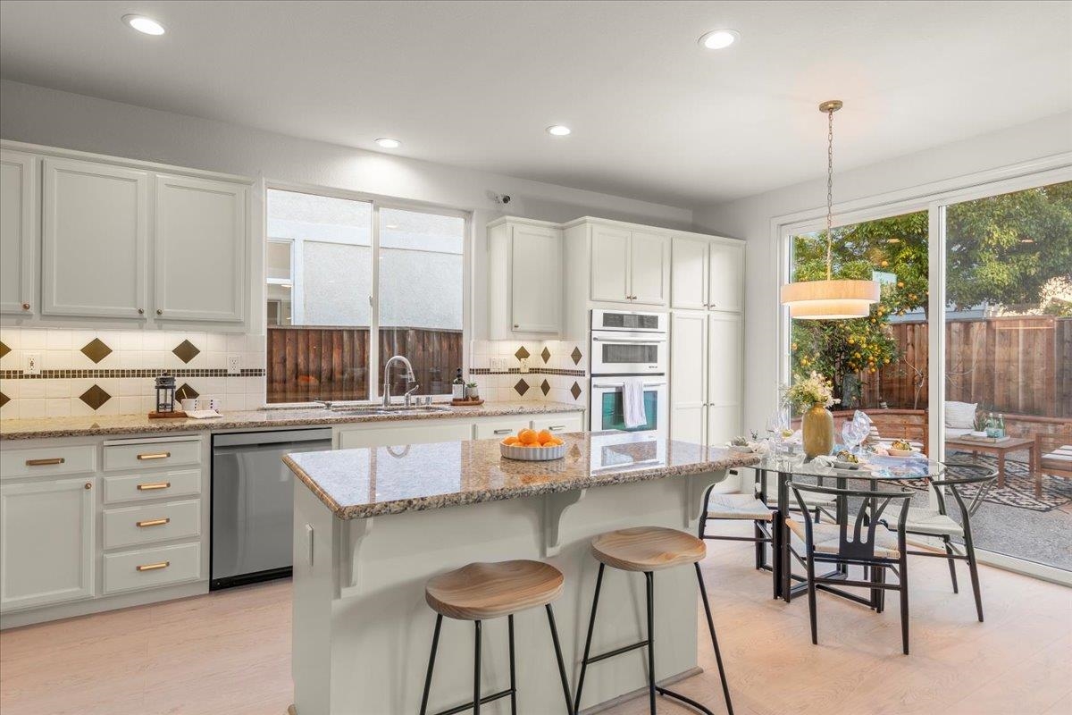 Detail Gallery Image 9 of 42 For 36063 Crystal Springs Dr, Newark,  CA 94560 - 5 Beds | 3 Baths