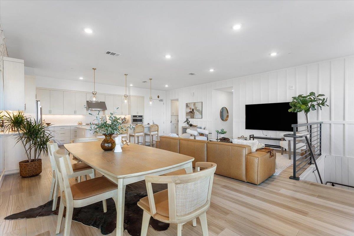 Photo #2: 41121940 Listing: Photo #2