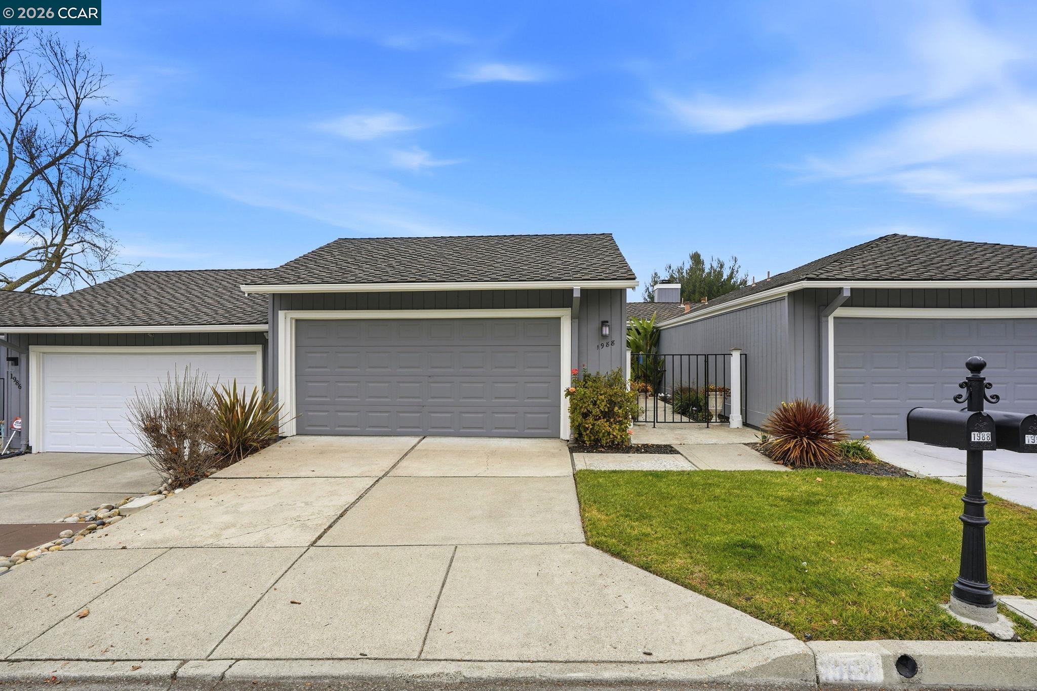 Photo #1: 41121946 Listing: Photo #1