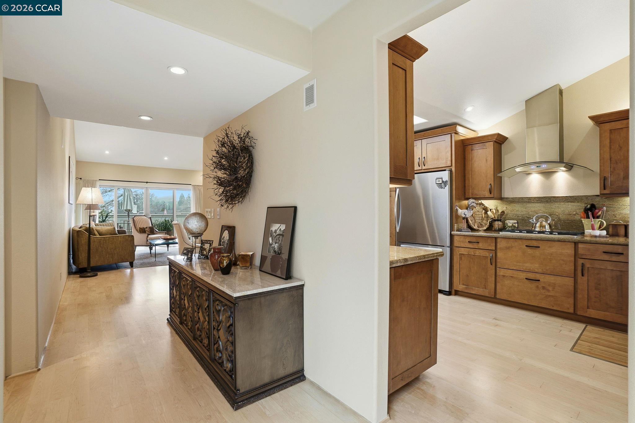 Photo #8: 41121946 Listing: Photo #8