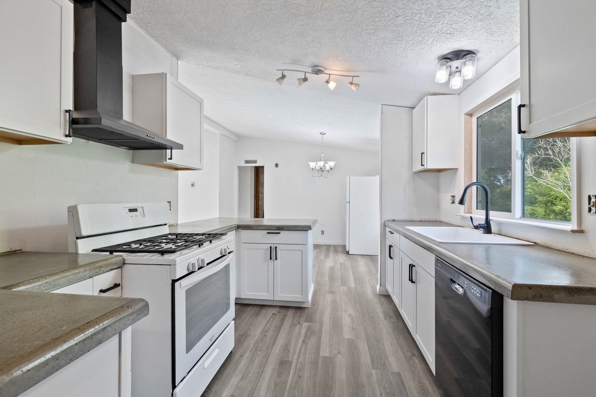 Detail Gallery Image 10 of 22 For 20580 Bay Meadows Dr, Sonora,  CA 95370 - 3 Beds | 2 Baths