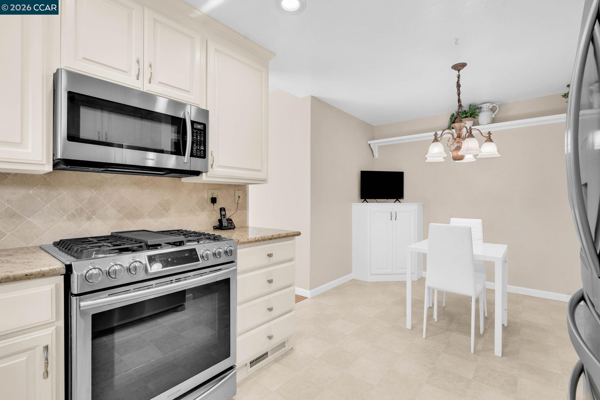 Photo #22: 41121953 Listing: Photo #22